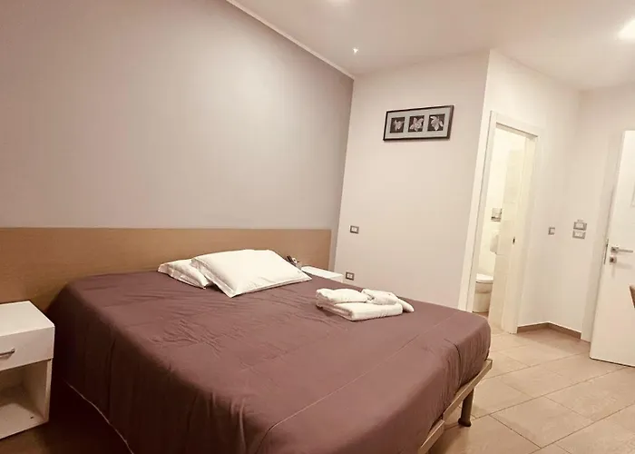 Hora Sesta * מלפי